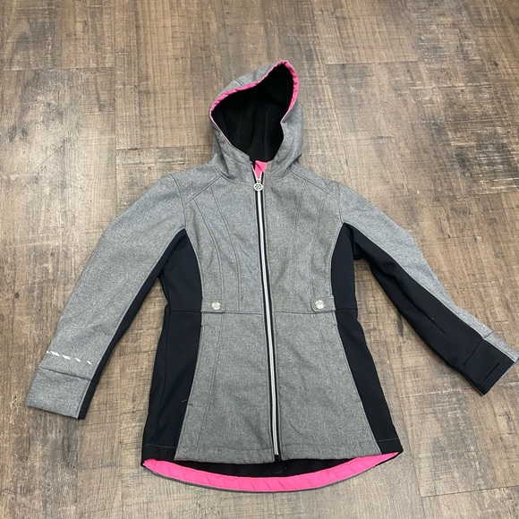 ZeroXposur rain resistant, snow resistant, princess pleaded in the back jacket - Picture 2 of 5